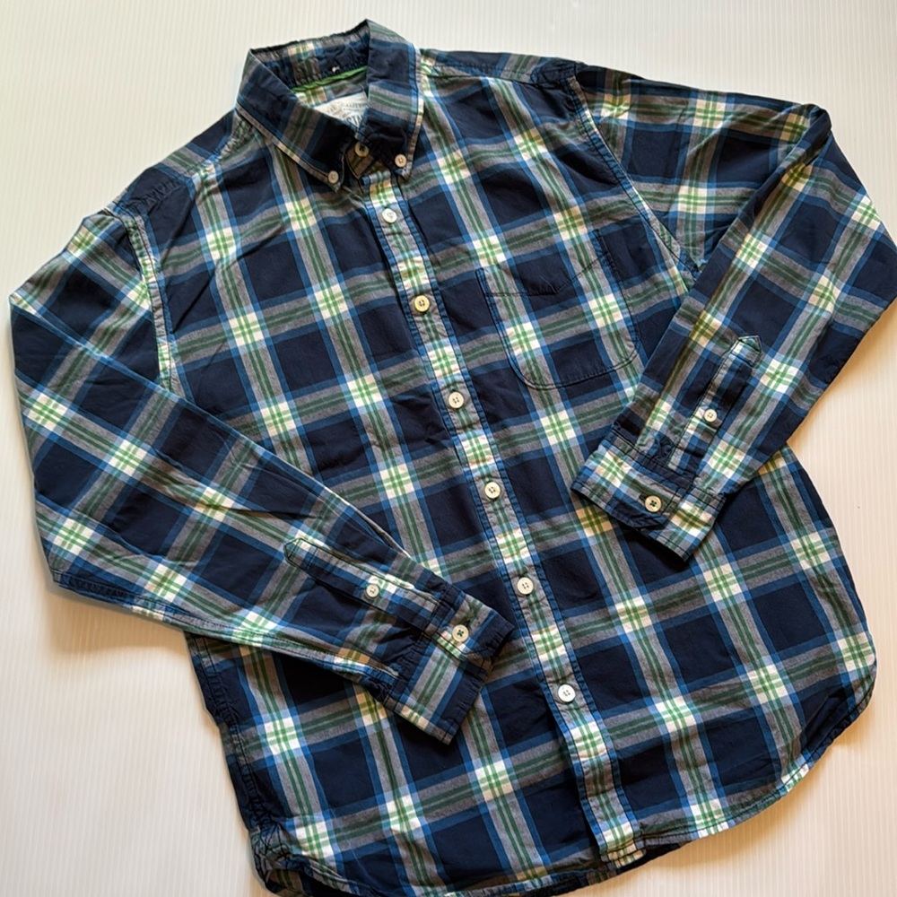 Aeropostale blue, green & off white plaid Button down Shirt.  Men’s medium